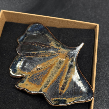 Broșă ceramică nr.1 | Ceramic Handmade Brooch no.1